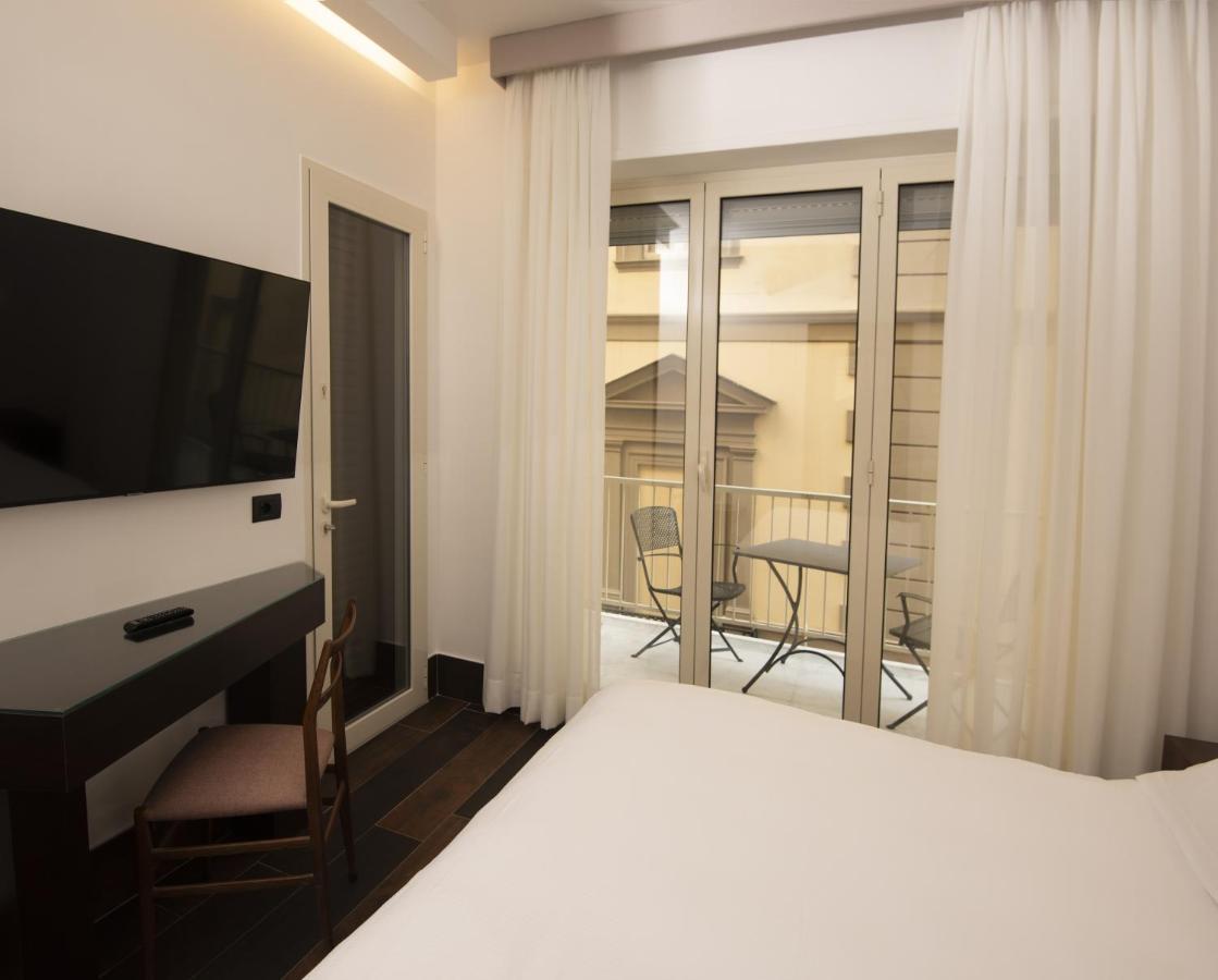 Domus Altana Hotel เนเปิลส์ ภายนอก รูปภาพ