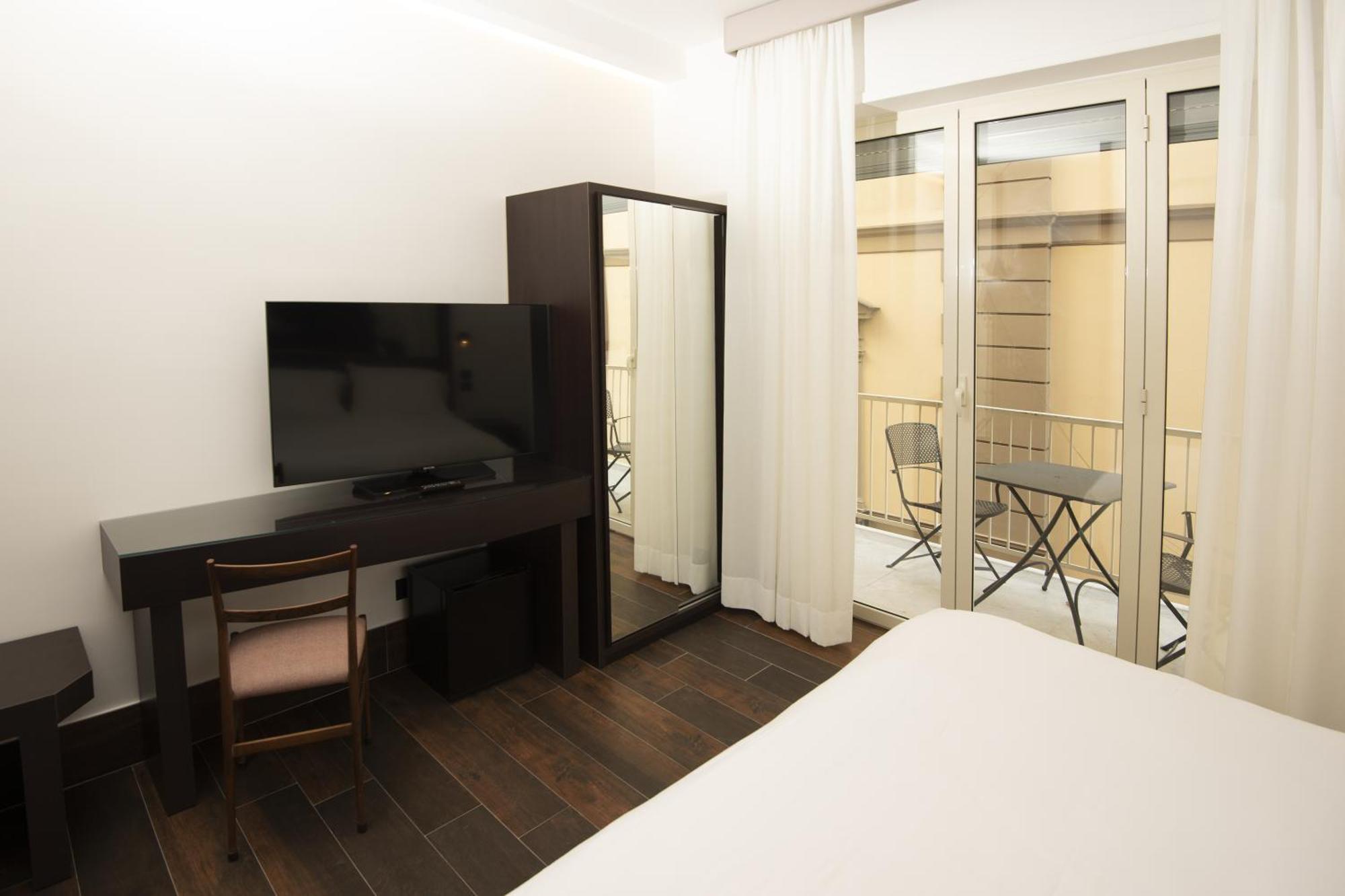 Domus Altana Hotel เนเปิลส์ ภายนอก รูปภาพ