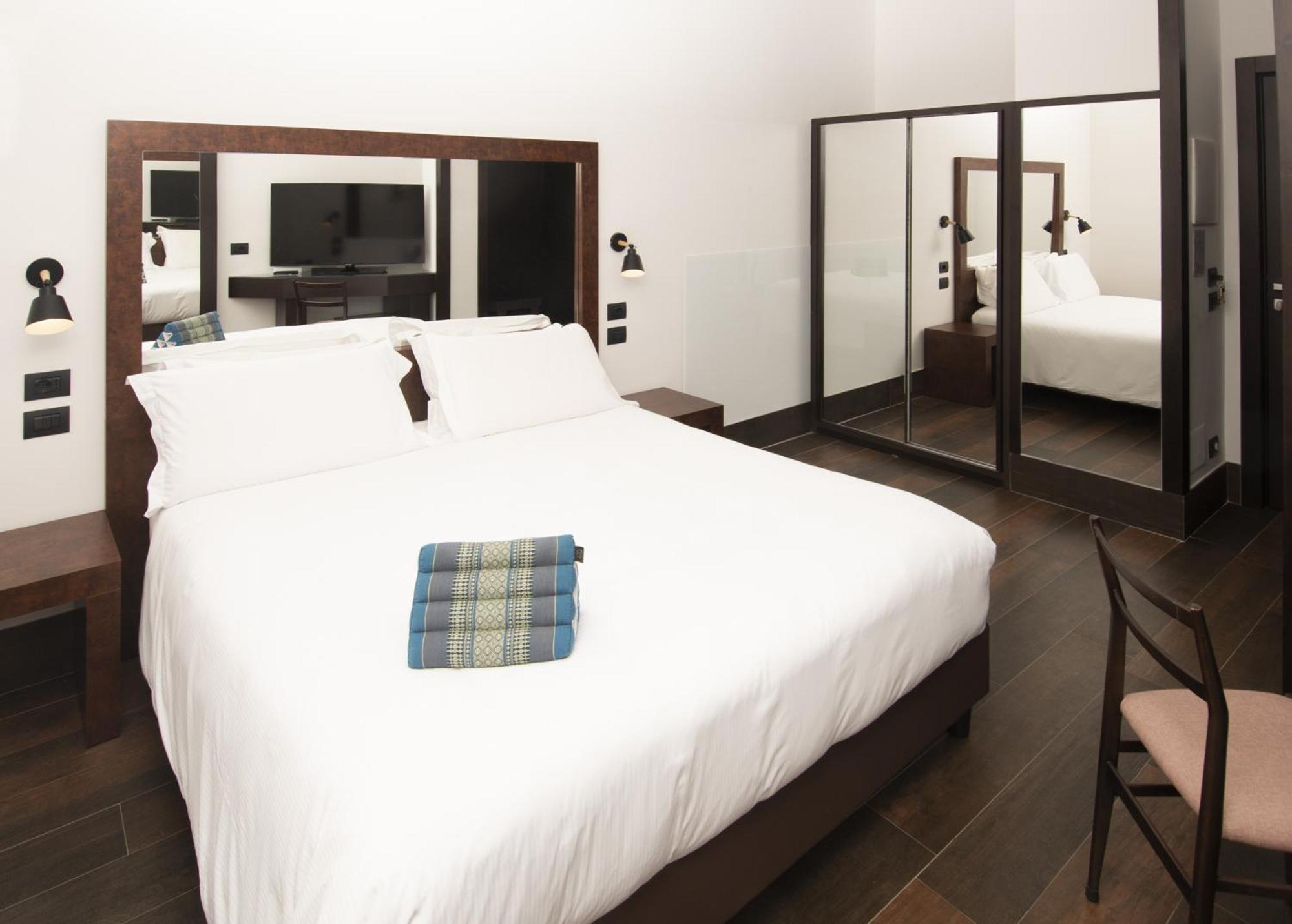 Domus Altana Hotel เนเปิลส์ ภายนอก รูปภาพ